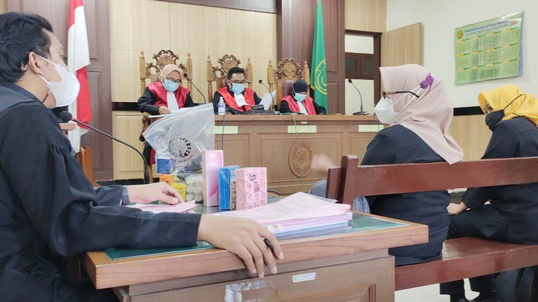 Jual Kosmetik Ilegal dan Mengandung Merkuri, Warga Gresik Diadili