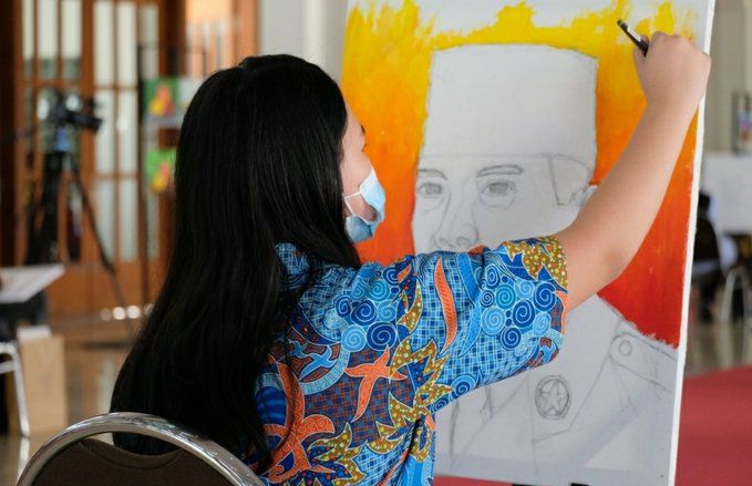 Hari Pendidikan Nasional 2021, Dispendik Surabaya Gelar Melukis <em>on</em> <em>The</em> <em>Spot</em>
