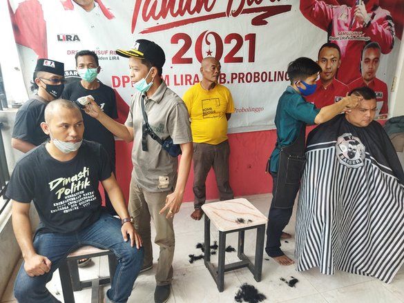 Hasan-Tantri Ditangkap KPK, Pegiat antikorupsi Probolinggo Cukur Gundul