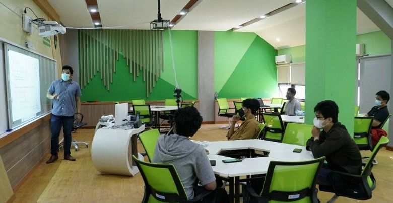 PPKM Level 1, ITS Surabaya Terapkan Kuliah Hibrid