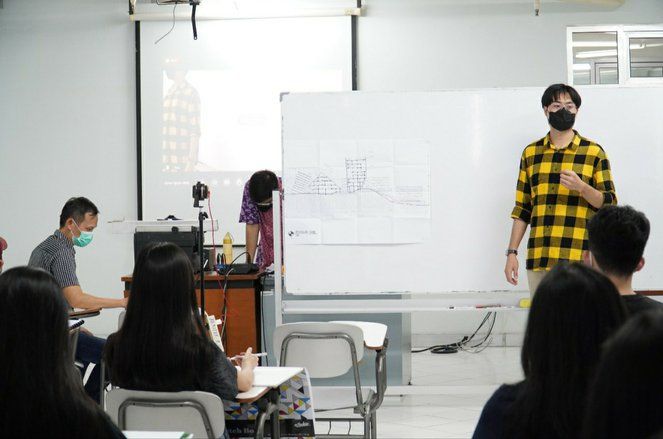 UK Petra Gencarkan Aplikasi Peduli Lindungi di Lingkungan Kampus