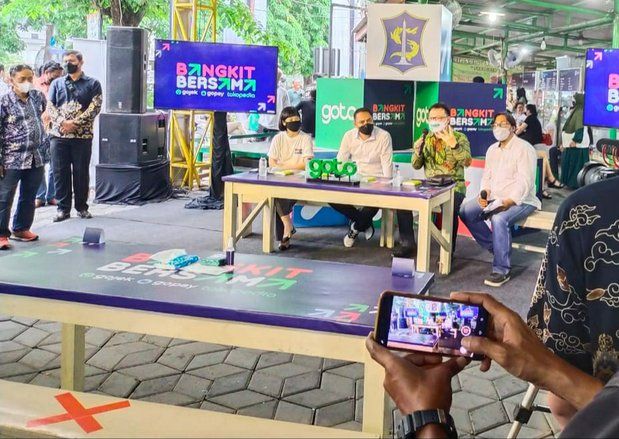 Dinkop Surabaya Diimbau Rutin <em>Cangkruk</em> Bareng Pedagang dan UMKM