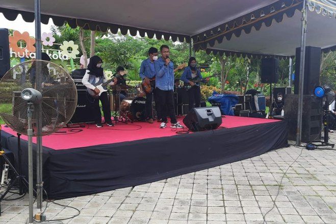 Dispendik Surabaya Gelar Festival Band Taman Kota untuk Pelajar SMP