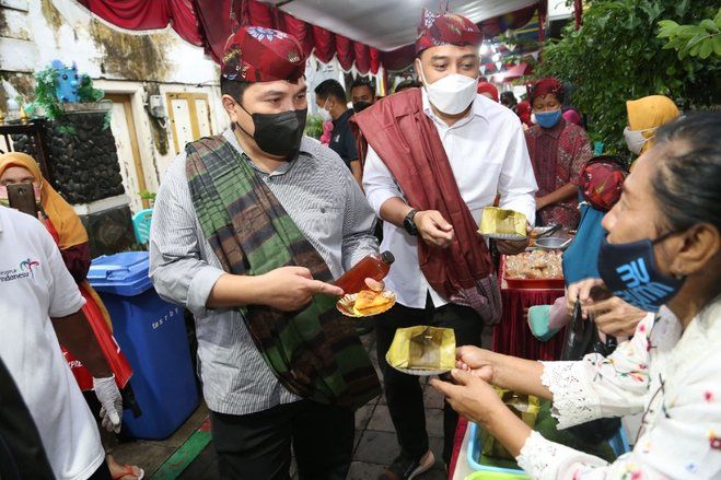 Menteri BUMN Bantu Transportasi Massal Wisata Kampung Lawas Maspati