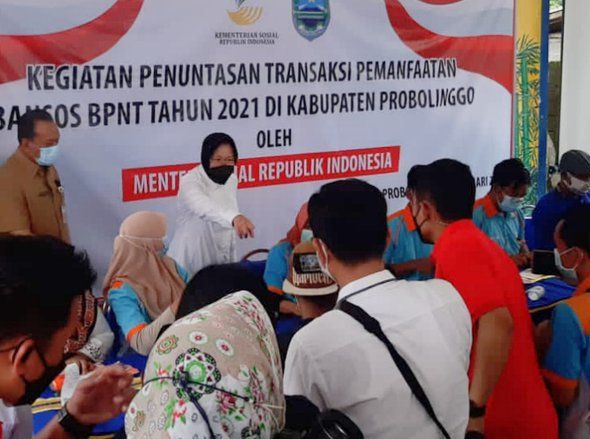 Mensos Risma Minta BPNT di Probolinggo Tuntas Disalurkan Tiga Hari
