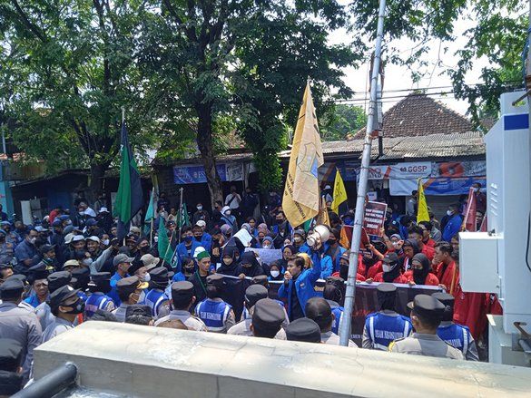 Mahasiswa Lamongan Tolak Tiga Periode Jabatan Presiden