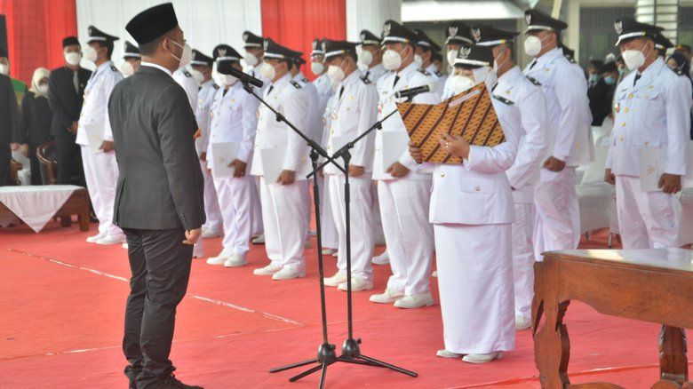 Tarikan Biaya Atribut Pelantikan Kades di Gresik Dipersoalkan