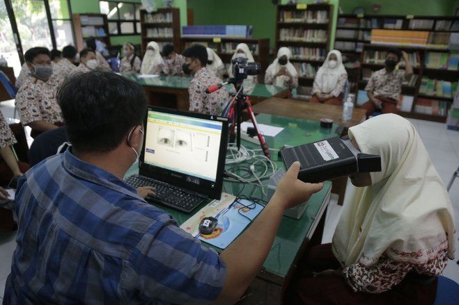 Armada Jempol Sekti Beri Layanan Adminduk di Kampung dan Sekolah Surabaya