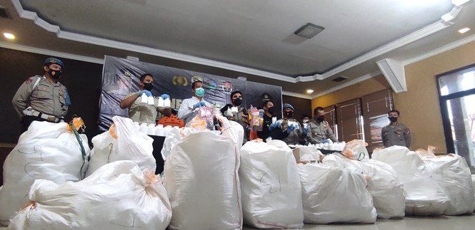 Polisi Telusuri Pemasok 3 Juta Pil Koplo Senilai Rp9 Miliar di Mojokerto