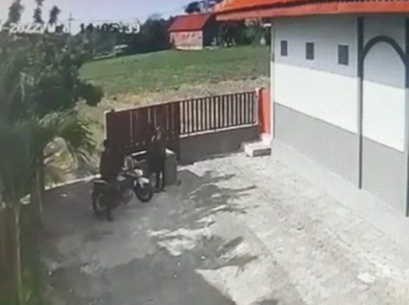 Curi Penutup Tempat Sampah Masjid, Tiga Remaja di Kota Probolinggo Terekam CCTV