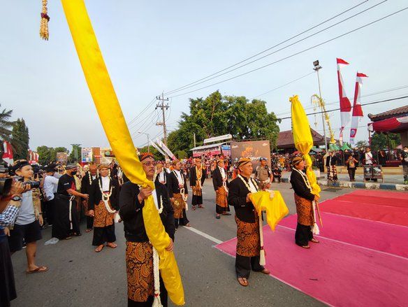 Kirab Pusaka Grebeg Suro Ponorogo, Ingatkan Generasi Muda pada Leluhur