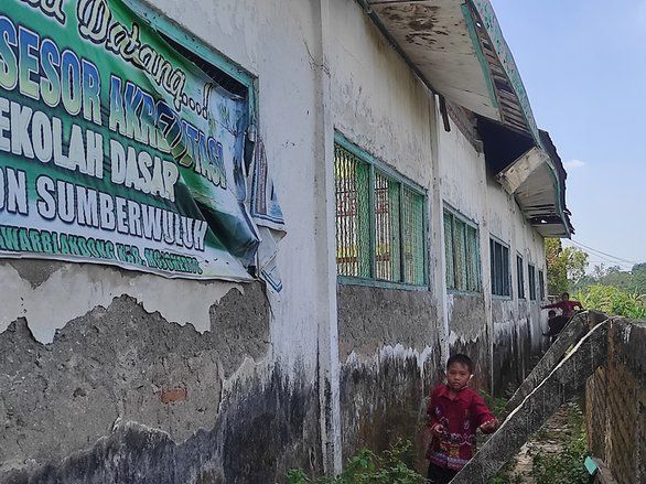 Empat Ruang SDN Sumberwuluh Mojokerto Rusak Parah, Diknas Janji Perbaiki Tahun 2023
 