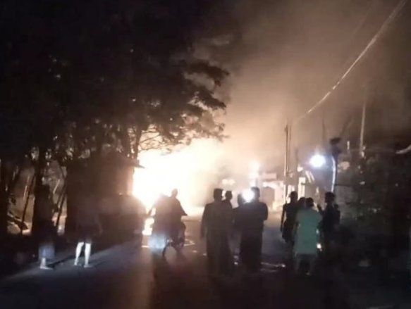 Toko Kelontong di Blado Kulon Probolinggo Terbakar