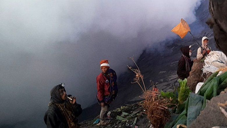 Perayaan Yadnya Kasada di Bromo Tetap Khidmat, Meski Tanpa Adanya Pengukuhan Dukun Pandita