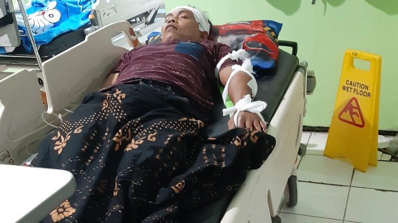Kawanan Perampok Satroni Rumah Perangkat Desa di Probolinggo, Korban Dianiaya hingga Patah Tulang