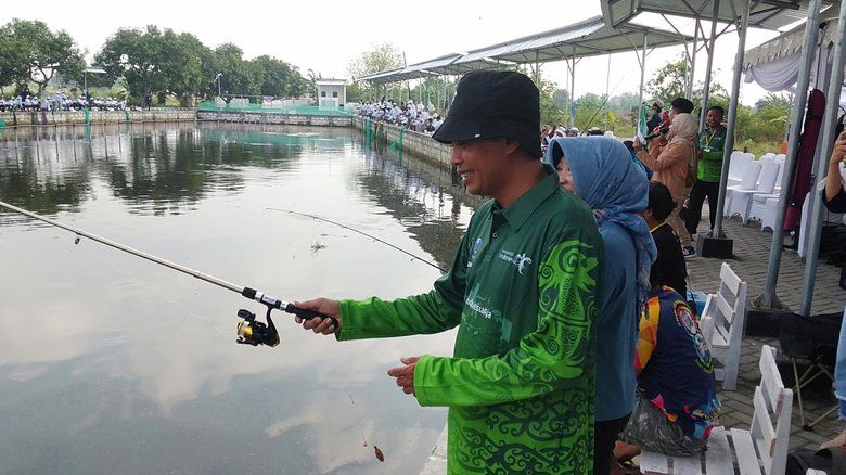 Tumbuhkan <em>Sport</em> <em>Tourism</em>, Disbudpar Jatim Gelar Wisata Mancing di Gresik