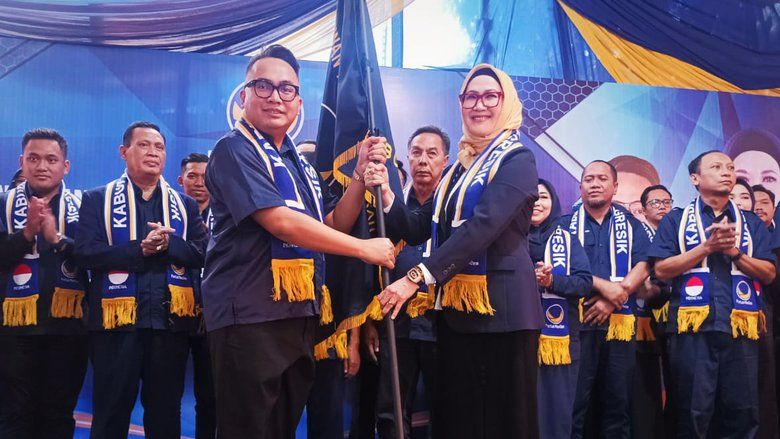 Pengurus DPD NasDem Gresik Dilantik, Target 2029 Usung Calon Bupati Sendiri