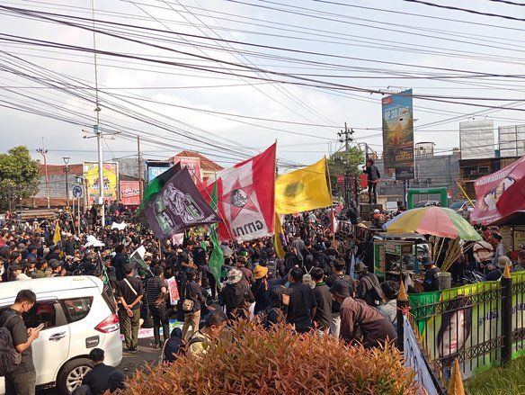 Kawal Putusan MK, Mahasiswa dan Jurnalis KIM Plus Demo Kecam Politik Dinasti