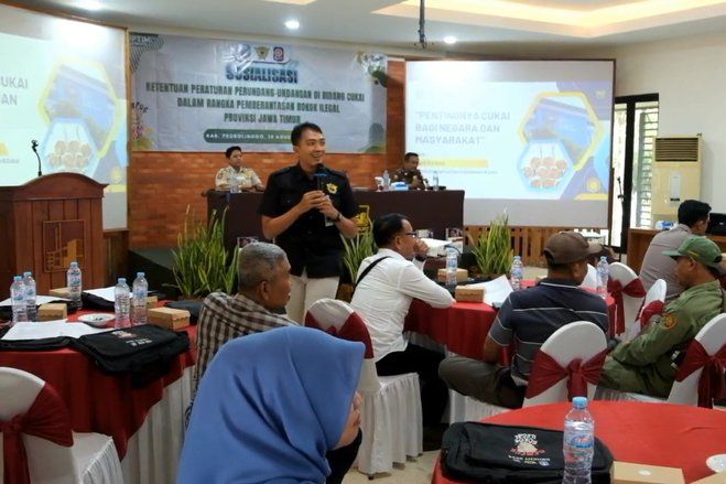 Rugikan Negara Ratusan Triliun, Bea Cukai dan Satpol PP Jatim Gencarkan Operasi Rokok Ilegal