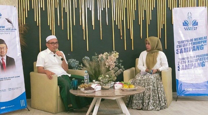 Hadiri Talk Show Sampang Menilai, Ini Pendapat Kiai Mamak Tingkatkan IPM dan Kesejahteraan 