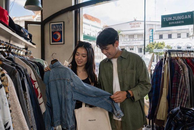 Tren Thrifting yang Mengubah Cara Anak Muda Berbelanja