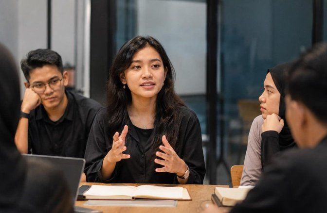 Cara Protes yang Elegan Justru Lebih Kuat daripada Emosi