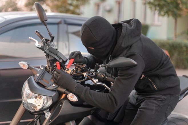 Aksi Kejahatannya Viral, Terduga Pencuri Kembalikan Sepeda Motor Korban
