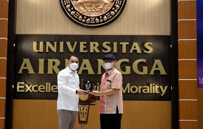 Beri Motivasi 2.764 Peserta KKN-BBM Unair, Ini Pesan Walkot Eri Cahyadi