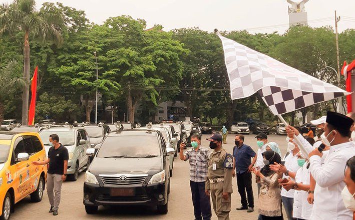 Siap Lakukan <em>Door to Door, </em>Pemkab Gresik Luncurkan Mobil Vaksin Keliling