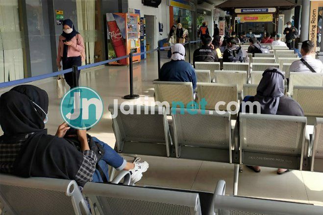 Hindari Antrean, Penumpang KA Diimbau <em>Rapid Test</em> di Stasiun H-1 Sebelum Keberangkatan