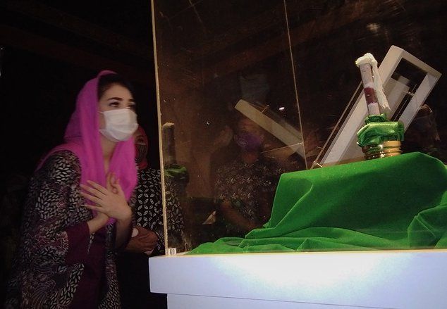 Kunjungi Museum Rasulullah, Arumi Bachsin Mengaku Bikin Kangen Ke Tanah Suci