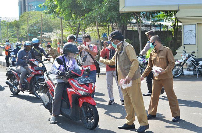 Perketat Penerapan Protokol Kesehatan, Sambari: Masuk Gresik Wajib Pakai Masker