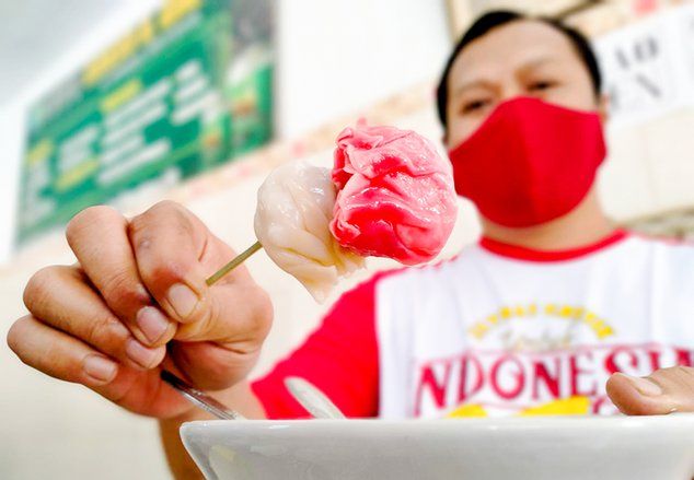 Sensasi Kenikmatan Bakso Merah Putih Gresik di HUT RI Ke-75