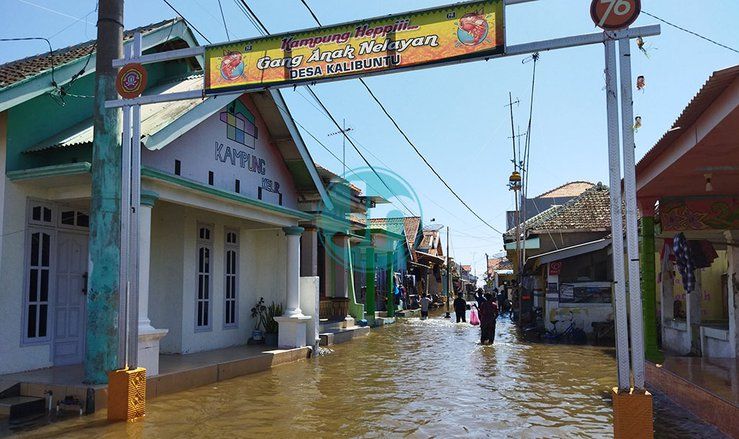 Pengaruh Gerhana Bulan, Dua Kecamatan Probolinggo Diterjang Banjir Rob
