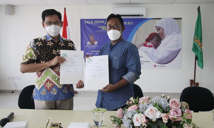 Rayakan Hari Ibu, PFI Kota Surabaya Bedah Buku "IBU" Khofifah Indar Parawansa