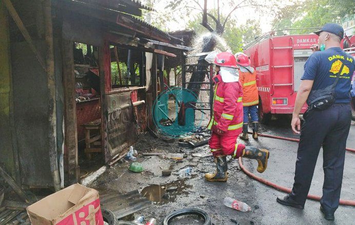 Warung Sekaligus Bengkel&nbsp;di Probolinggo Terbakar, Pemilik Jadi Korban