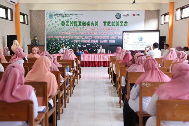 Hadiri Bimtek, Bunda PAUD Kota Probolinggo: Setiap Warga Negara Berhak Dapat Pendidikan Layak