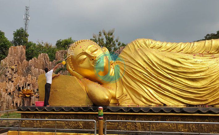 Menilik Tradisi Rupang Buddha Mahaparinibanna di Trowulan Mojokerto Jelang Waisak 2021