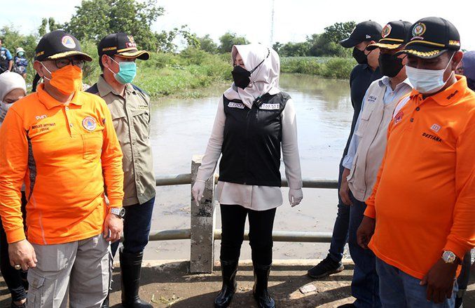  Curah Hujan Tinggi, Pemkab Mojokerto Gelar Pembersihan Sungai di Kawasan Langganan Banjir