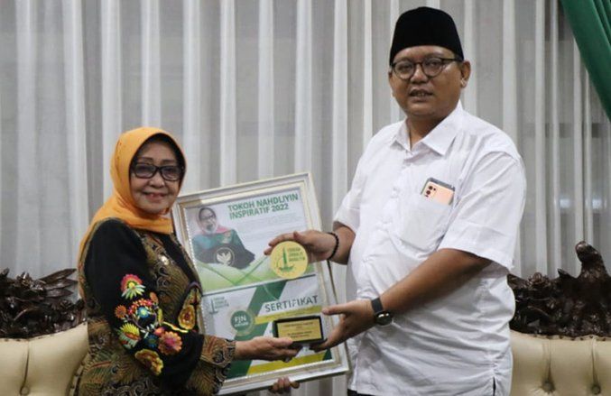 Di&nbsp;Usia 74 Tahun, Bupati Jombang Mundjidah Wahab Tetap Enerjik dan Produktif