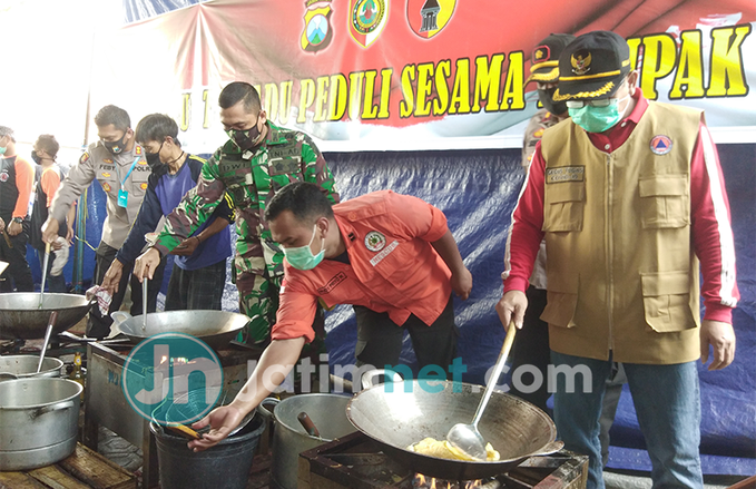 Guna Penuhi Kebutuhan, Pemkab Mojokerto Salurkan Bantuan ke Dapur Umum