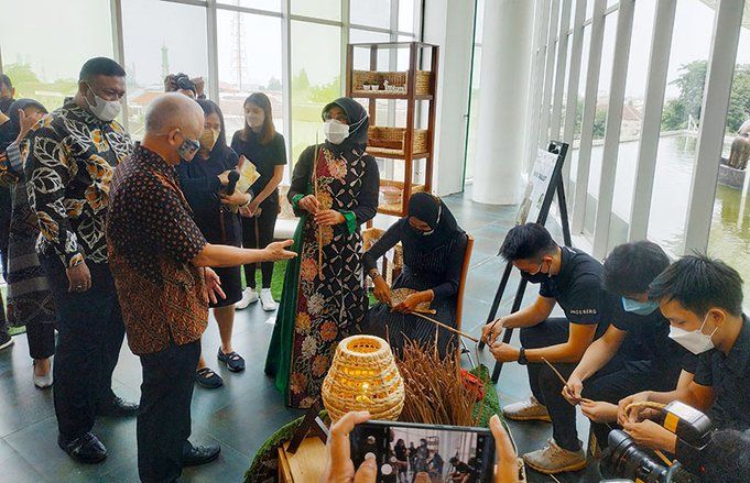 Bantu UMKM Pasuruan, Pameran “JATIM BISA! <em>Go Local, Go Global</em>” Pamerkan Perabotan Baru