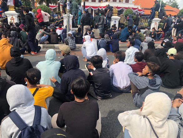 Aksi Demo di Depan Grahadi, Polda Jatim Menyebutkan Didominasi Pelajar SMA/SMK