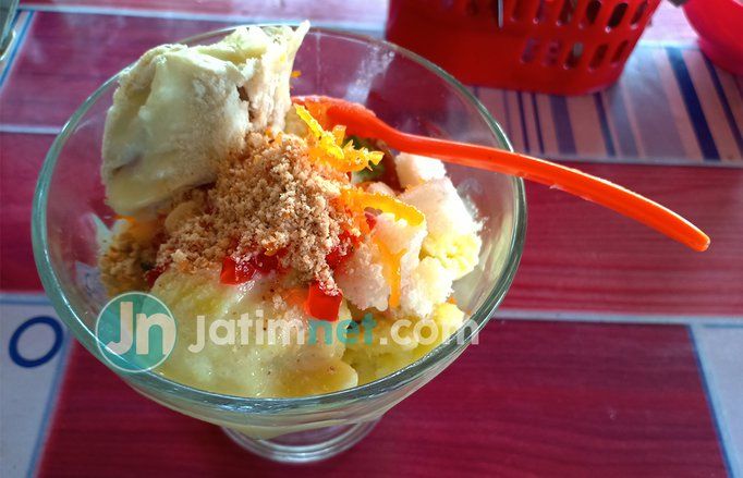 Sensasi Kenikmatan Es Puter Ala Pak Cuk di Jalur Pantura Probolinggo