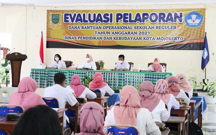Sukseskan Pendidikan Kota Mojokerto, Ning Ita: Pengelolaan BOS Harus Optimal