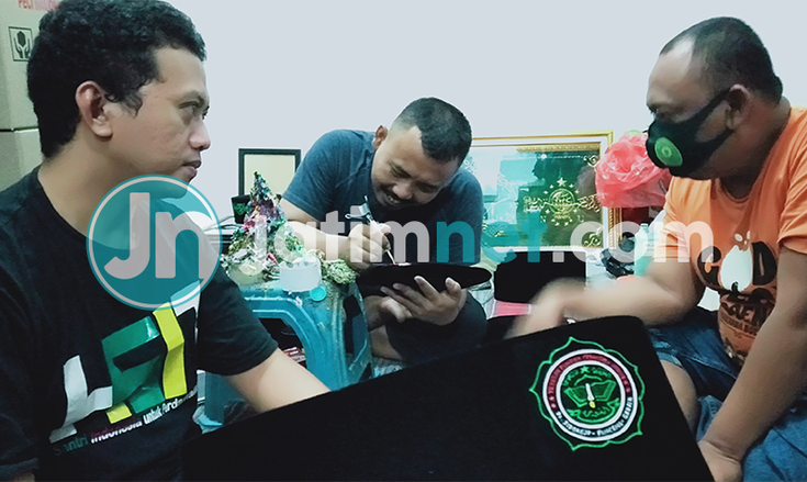 Songkok Lukis Asal Gresik Tetap Laris di Tengah Pandemi Covid-19