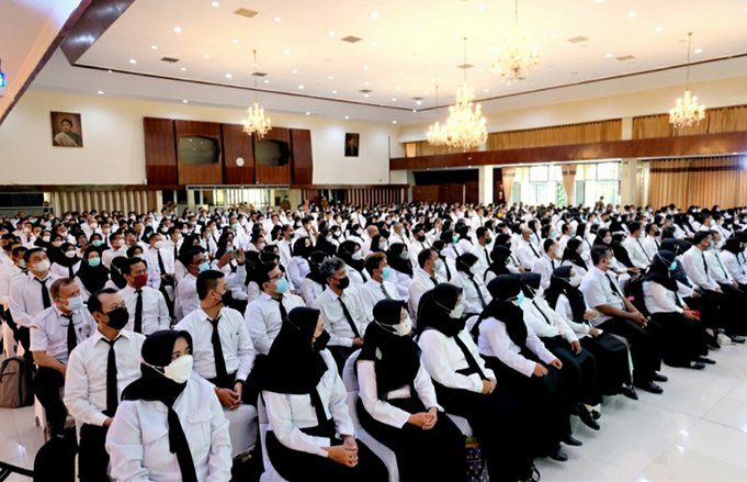 470 Guru SD dan SMP se-Surabaya Telah Terima SK PPPK Tahap 1