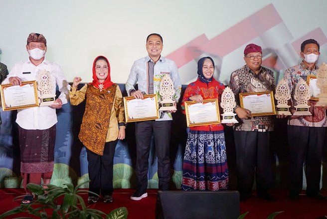 Harkopnas, Wali Kota Eri Cahyadi Raih Penghargaan Penggerak Koperasi Terbaik se-Indonesia
