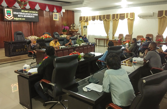 Jam Malam Pencegahan Covid-19 Berlaku, Perwakilan PKL Minta SE Wali Kota Mojokerto Dicabut