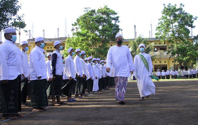 Peringati HSN, Forkopimda Kota Probolinggo Upacara di Pondok Pesantren